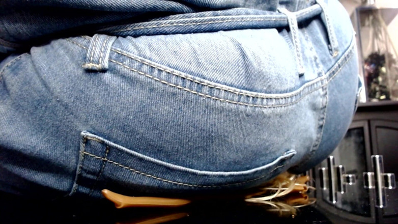 Maeling: Shrunk Teens Crushed in Denim Jeans and Ass Stifled Ignorant