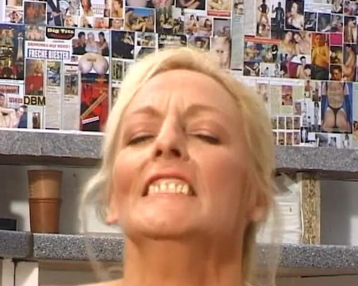 BB Video - Old School: 독일 밀프 아마추어 주부 금발 따먹기 #2