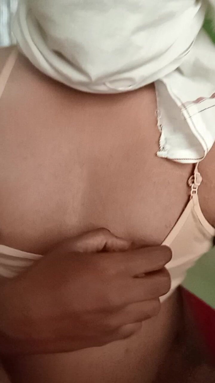 Malvika Mal: Sexy kont
