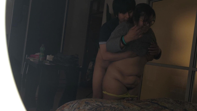 Moo DBOXXX: Bekar üvey anne benimle anal seks yapmayı kabul ediyor, anüsü kokuyor...