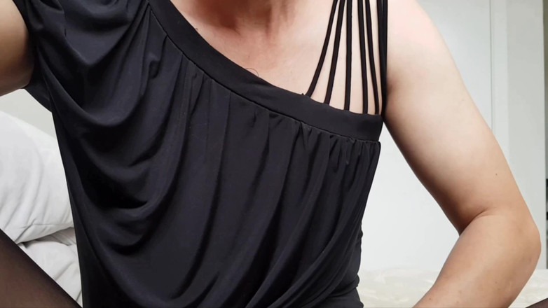 Dani Leg: Dani in schwarzer strumpfhose mit viel sperma