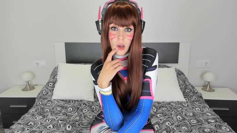 Candystart Videos: Cosplay Dva Joi și Sph
