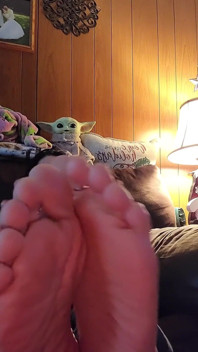 Stare at My Perfect Soles for the Next 6 Minutes While I Ignore You