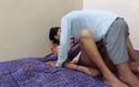 Hindi-Sex: 인도 배다른 여동생 발정난 의붓아들 자지 따먹기