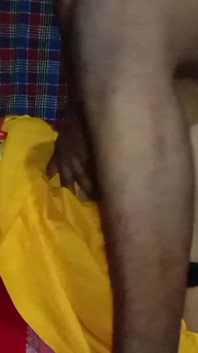 Primeira noite de sexo história de casais recém-casados Esposa faz sexo com marido com amor apaixonado curtindo 23