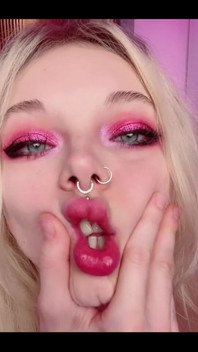 Does That Makes You Wanna Feel My Lips Around Your Dick?