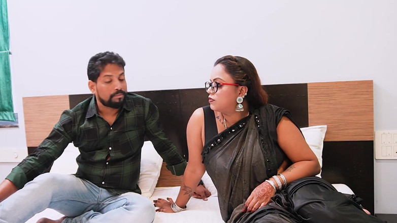 Your uncut: Bhabhi Had Sex with Her Plumber