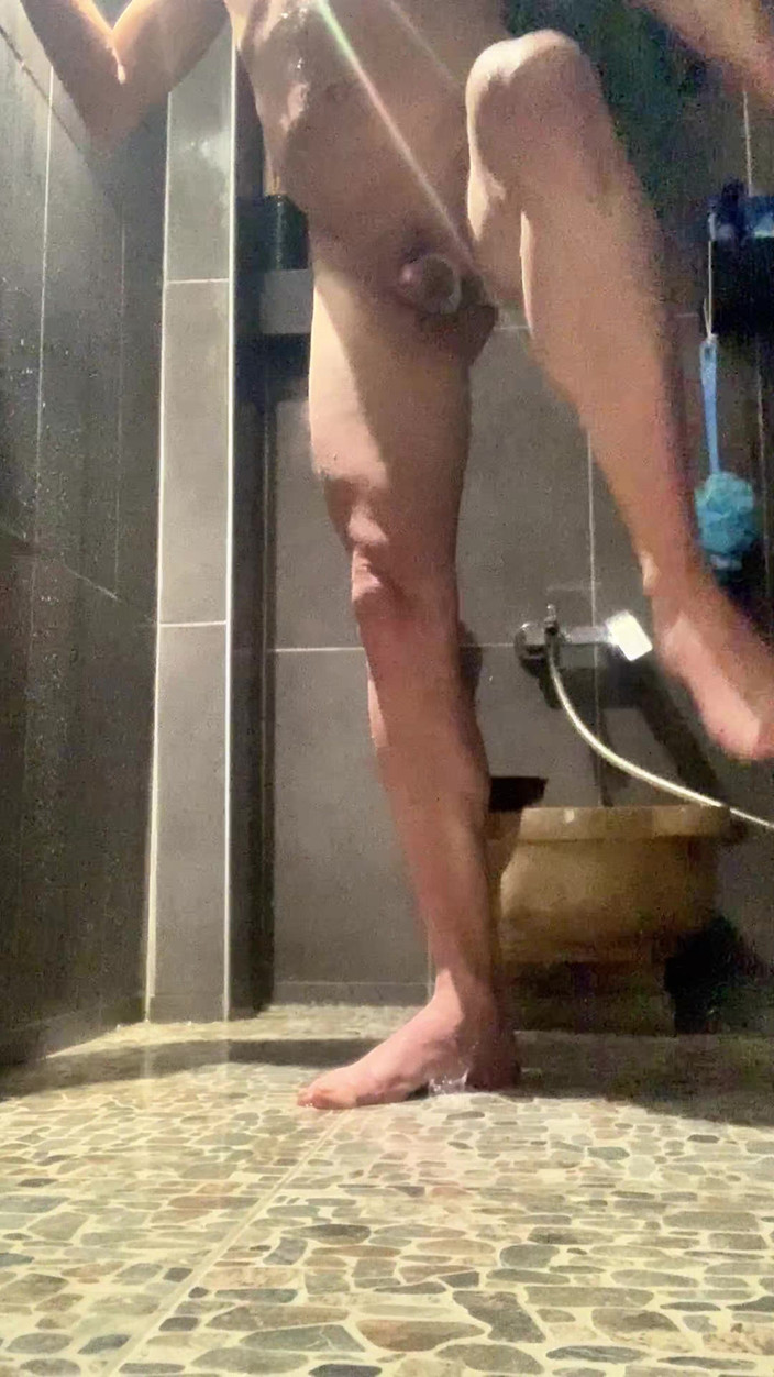 cd_aysemmm: Semen sprudelt aus meinem arschloch