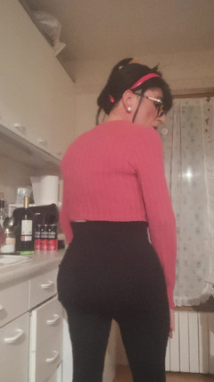 Yusti: Transsexuálka Jovencita Marcando Curvas