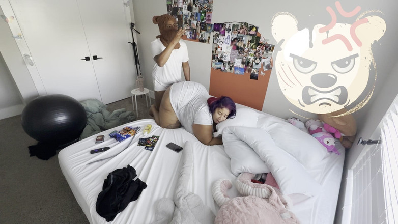 TeddyStrokez: Sessione di yoga bts