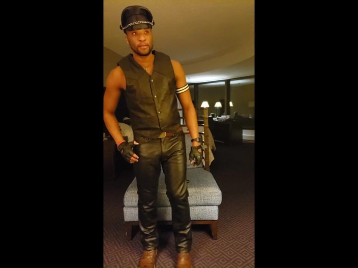 Kennie Jai: Clipuri scurte cu Kennie Jai