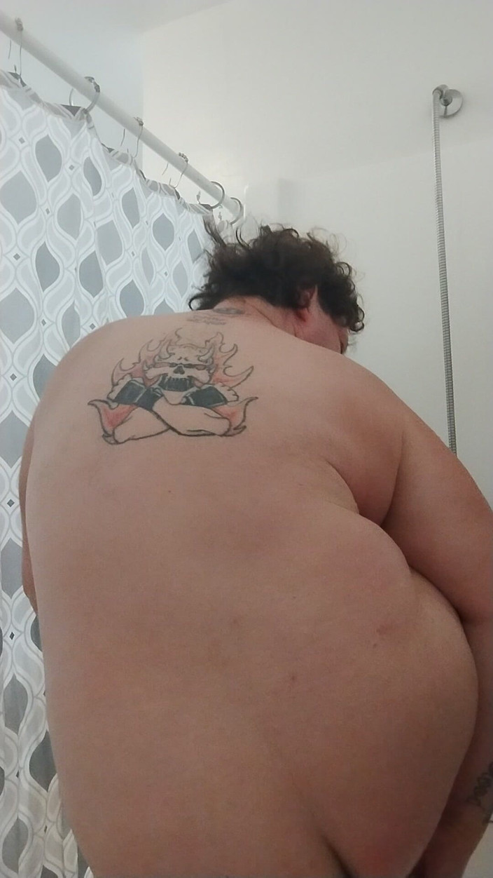 JG Risk: Řekni mi, že ti můj zadek vypadá čistý?