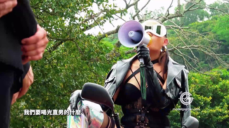 Model Media Cam: Combat royal d’hommes hétéroséfacts / programme, chapitre épisode 1