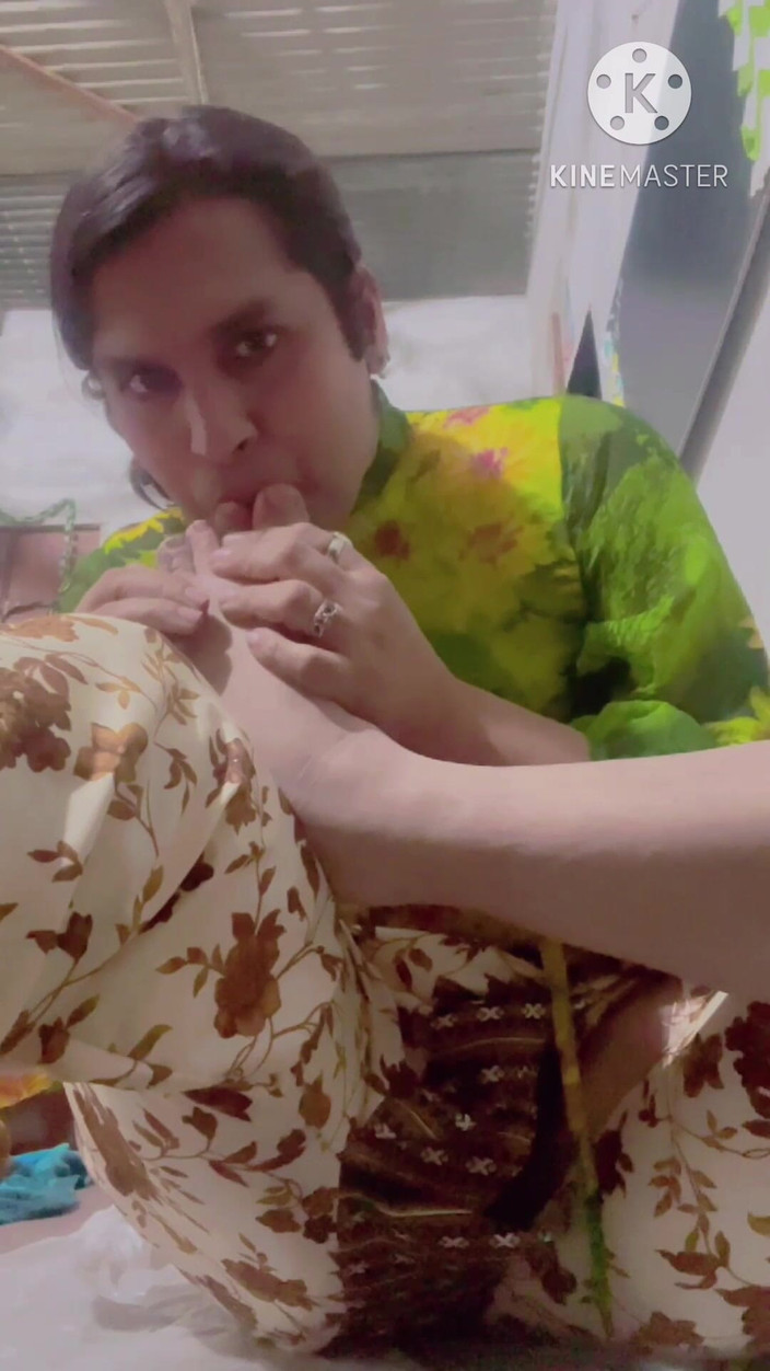 Apple00001: Only for My Foot Lovers..