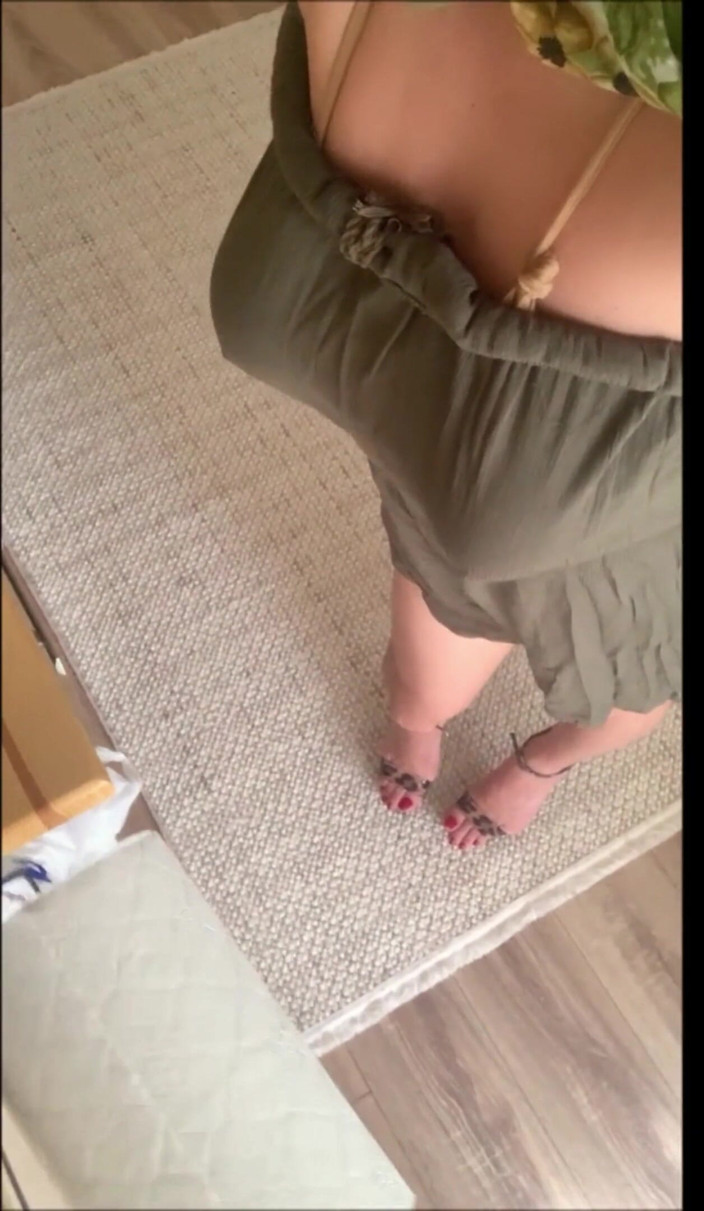 cd_aysemmm: My Big Tits Secretary (biustonosz)