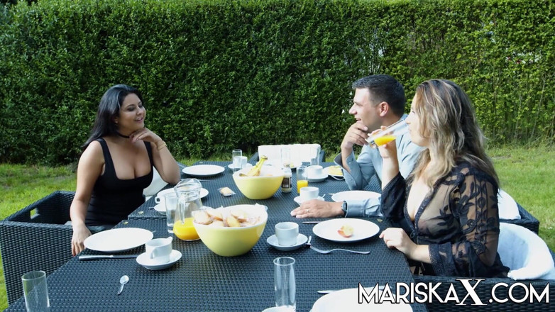 Mariska x: Mariskax Nelly ve Tanya ile yaramaz dörtlü seks