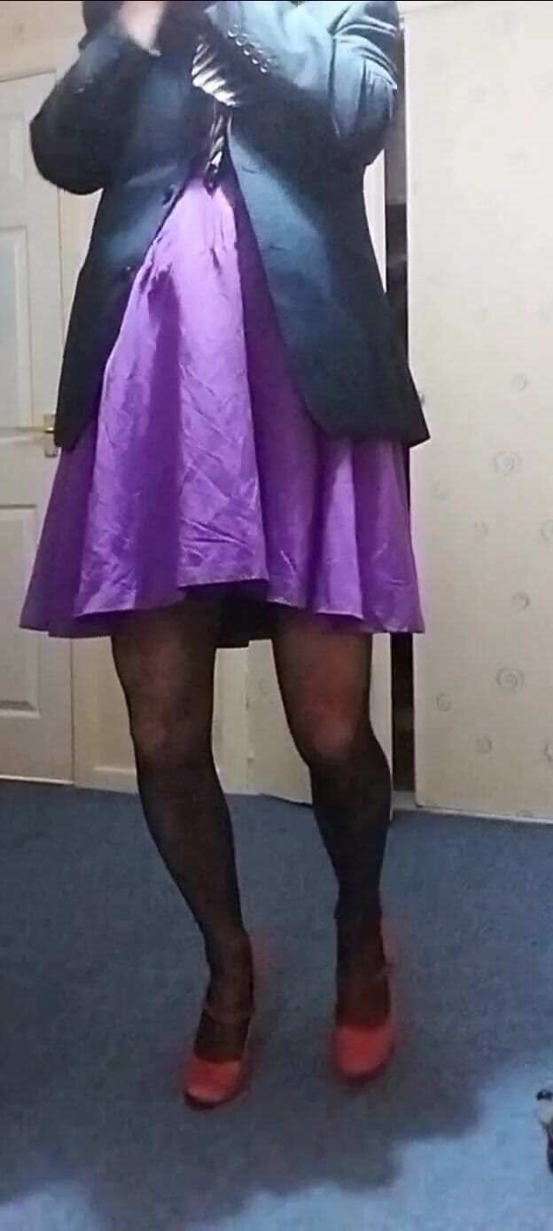 Sissy Cindy: Cindy Cums in Her Uniform