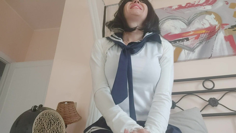 savannahamatoriale: Sehr heißes college-mädchen mit einer sexy uniform und...