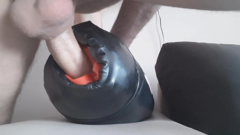 Naxy: Leather pants stuffed with a leather pillow