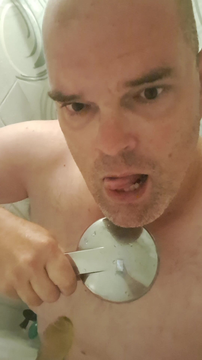 Fickspecht: Spelletjes Zuigen Onder De Koude Douche