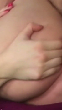 Memek sempit angel ini jatuh dari surga dan ke dalam pangkuan pacarnya