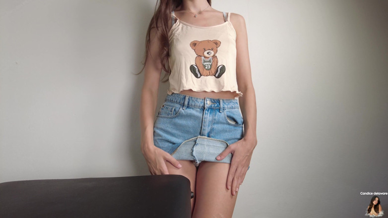 CandiceDelaware: Orgasm cu pizdă umedă la masa de frecare