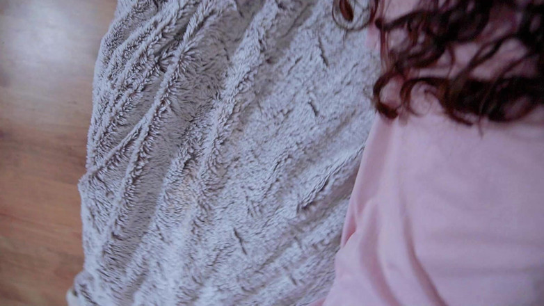 LittlePinky140: La figliastra viene sorpresa mentre si colora e viene scopata...