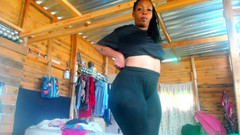 AnalEbony: Un cul noir gigantesque twerke dans un legging déchiré, une...