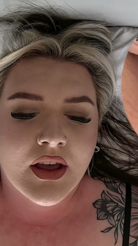 Wytatuowane BBW Solo masturbacja Georgie Winters Różdżka i Dildo Prawdziwy orgazm w podzielonym ekranie Zbliżenie 4K