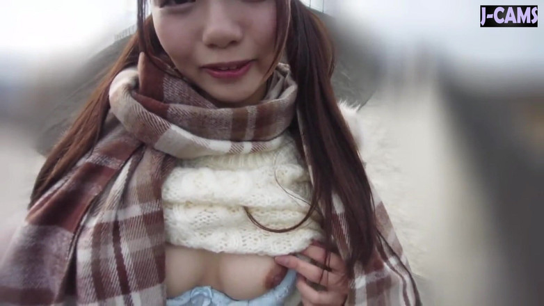 J-Cams: Posłuszna kobieta typu M lubi być prowadzona wokół znajdowania przyjemności...