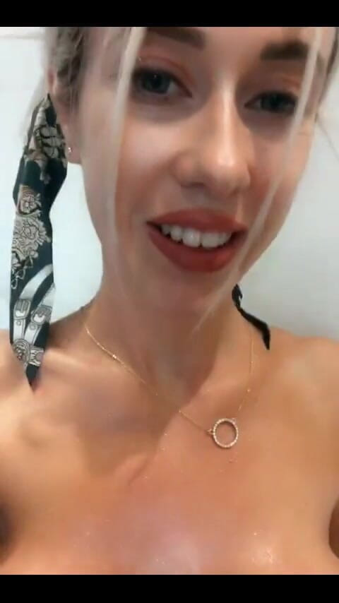 BunnyBlondyX: Wash Me Guys