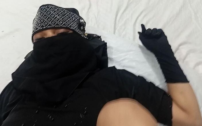 Dearshivani: Friend's Muslim Wife in Black Hijab Was Looking Sexy