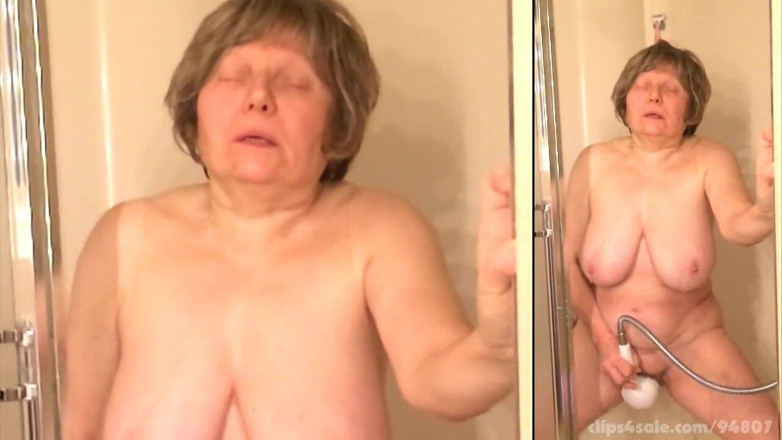 MarieRocks: Large intensity masturbation in def