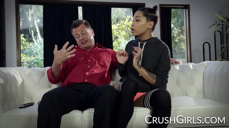 Crush Girls: Crush girls - Honey Gold lets her stepfather pound her little...