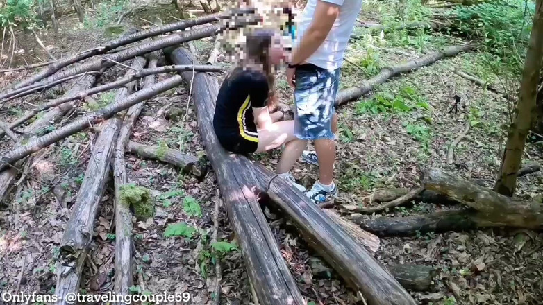 Dream Justin: Ateşli zar zor yasal piliç ormanda sikiliyor, ormanda seks, dışarıda çıplak, çıplak...