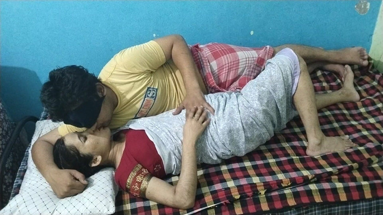 Indian Muslim Couple: Indian Wife Tanish Fatima with Husband Akhil Khan Blowjob Sex