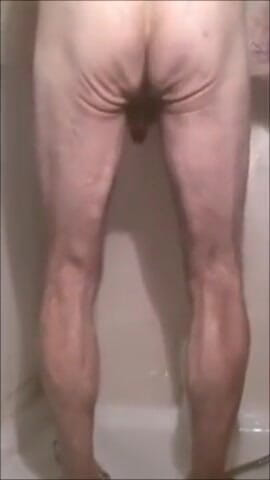 Charlotin: 男同洗澡