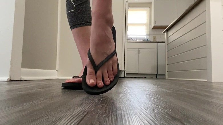 footivities: Pemodelan flip flop dan jari kaki semula jadi