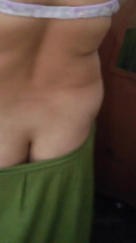 Sesi pemotretan video priya bhabi si tante seksi dengan pantat bahenol