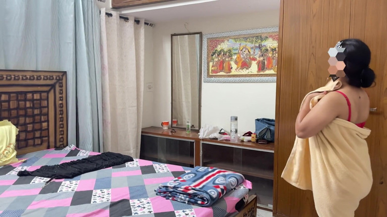 Hoty natasha: Devar Gives Surprise to Her Bhabhi