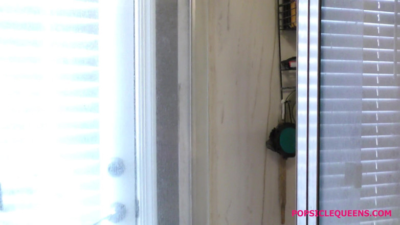Popsicle Queens: Aria Haze - reinas del popsicle - escena 3 de 3