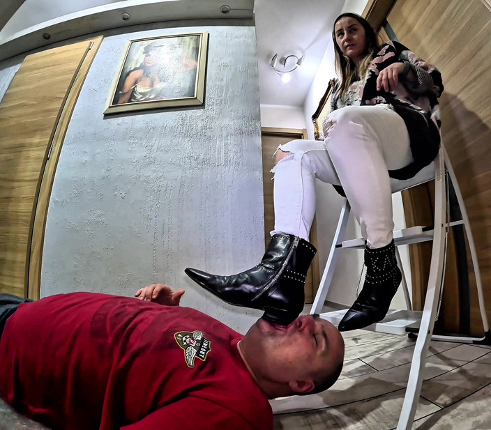 Mistressyammyboots: Czy chcesz moje podeszwy? Zarabiaj je.