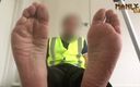 Manly foot: Пальці ніг потребують прибирання - хто за це? - Manlyfoot - смердючі робочі ноги