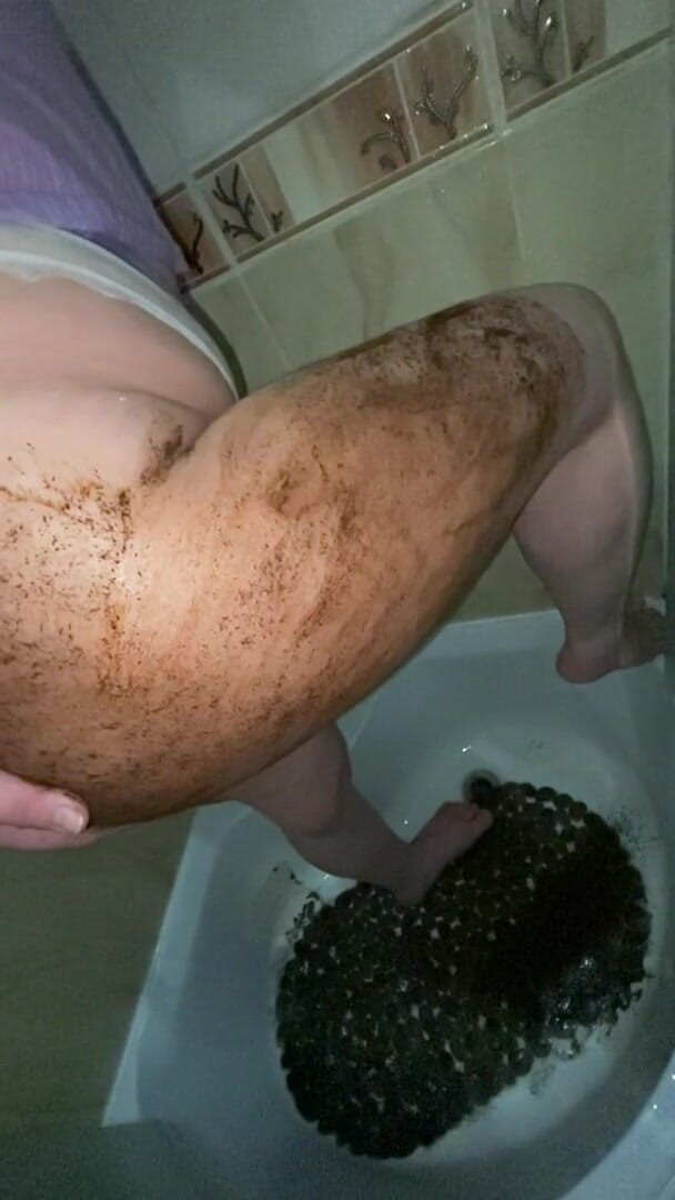 StasyBoo: Omg, co udělala kůlna ve sprše! Horké!