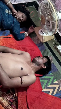 Komşumun Düzgün Vücutlu Bir Oyuncu Seçmeleri Için Bazı Fotoğraflara Ihtiyacı Vardı