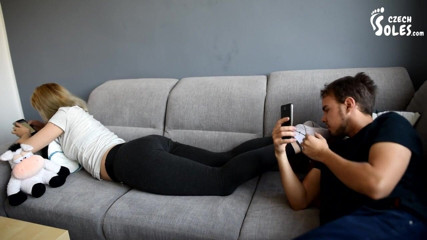 Czech Soles - foot fetish content: Eine chance, ihre socken zu riechen