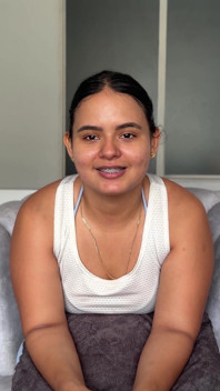 Provocarea laptelui pentru sora vitregă Thicc Latina