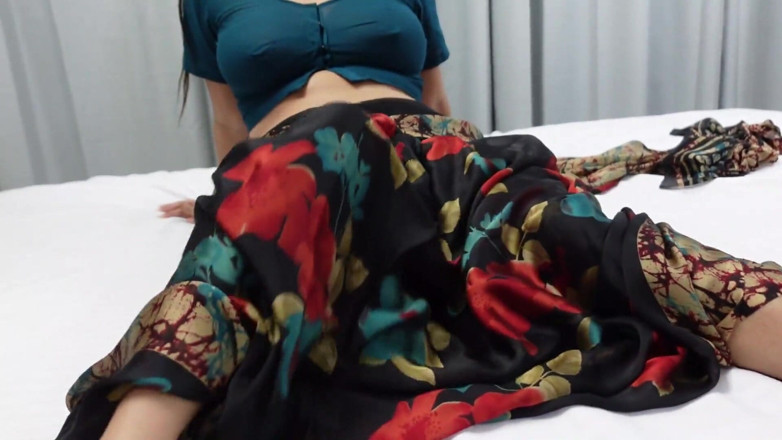 CurvyCumCouple69: 인도 핫한 섹시 바비 핑거링 보지 오르가즘