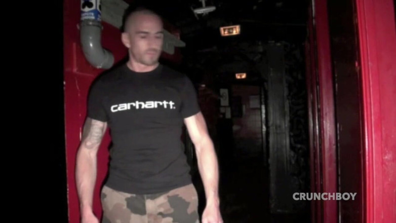 MEN BIG COCKS FUCKERS: Un beau-père musclé sexy se fait baiser par Kameron Frost,...