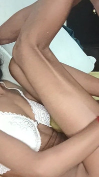 Nieuwe sexy hete vrouw neukt in mijn slaapkamer, hard neukvideo